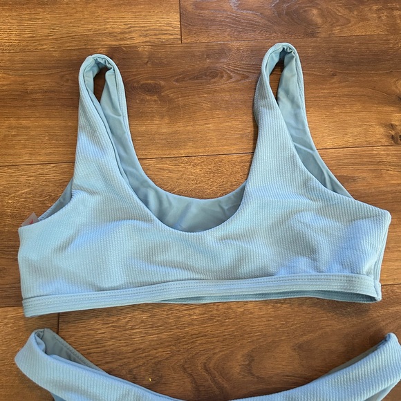 large bikini set - Picture 3 of 4